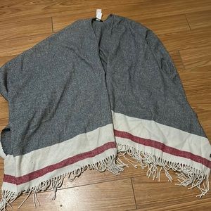 Roots Cabin Blanket Wrap